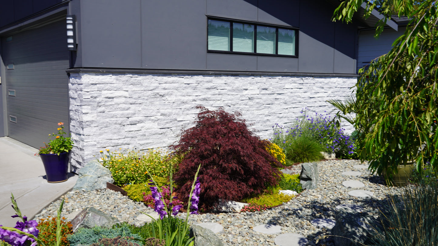 White ledgestone