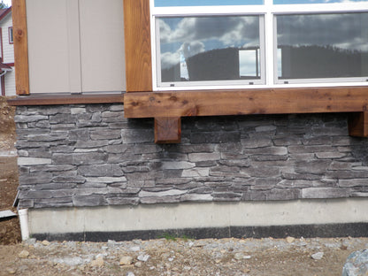 Rustic ledgestone
